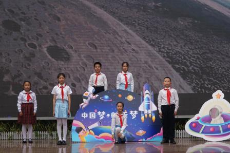 品味书香，浸润经典——罗湖小学顺利举办阅读节活动