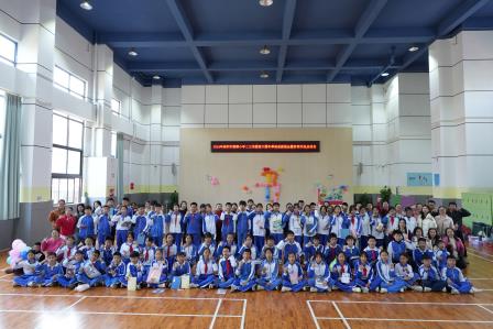 阅赴山海寻书香，情暖冬至乐成长 ——深圳市梧桐小学“二三书屋”第六届冬季阅读游园会暨梦想书包总结会