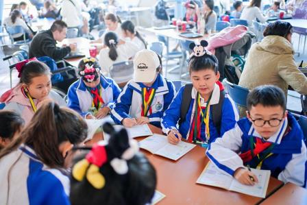 草埔小学学子到香港研学