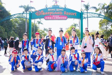 草埔小学学子到香港研学