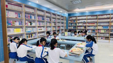 书香润泽校园，经典启迪人生——凤光小学举办2024年校园阅读节