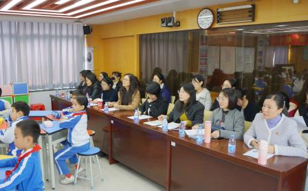 深圳市南湖小学承办2024年罗湖区心理学科“百人听千课” 总结暨心理展示课活动