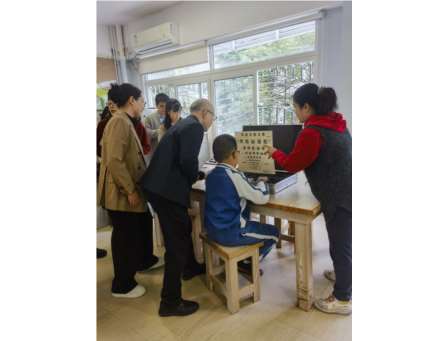 深圳市滨河小学成功举办视障随班就读巡回指导现场观摩活动