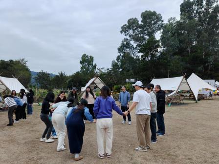 和谐传山海，温暖满梧桐 ——深圳市梧桐小学工会组织开展教师团建活动