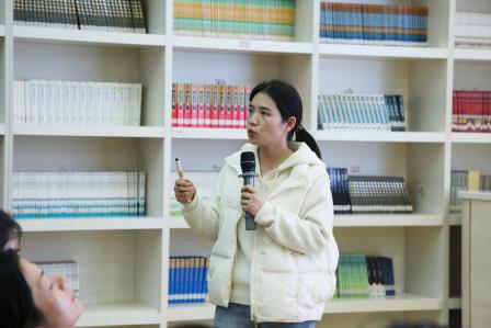 布心中学致美家长学校第九次讲座——如何面对青春期叛逆
