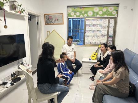  党的温暖进万家，家访筑梦共成长 ——深圳市南湖小学开展党员教师家访活动