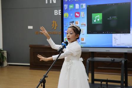 爱表达  乐分享 ——深圳市泰宁小学开展英语节系列活动之英语口语演讲达人秀