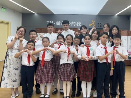 承华夏经典 树文化自信 ——深圳市泰宁小学举行第七届英语文化节闭幕式