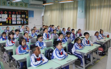 苏炳添，逐梦路上的中国速度 ——南湖小学开展校长课堂第十四讲
