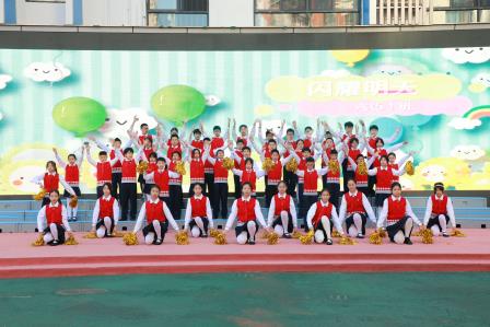 锦田小学第十四周升旗仪式暨《讲究卫生，预防疾病》主题班队课顺利举行