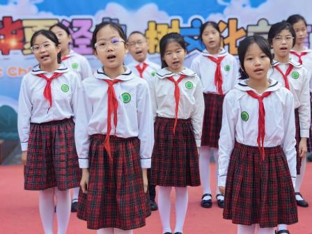 承华夏经典 树文化自信——景园实验小学举行第八届英语文化节开幕式