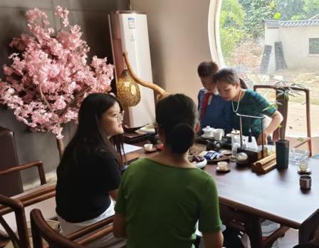 千名党员访万家，家校共育筑桥梁 ——深圳市梧桐小学开展党员教师家访活动