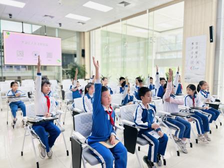 走进法院学宪法，争做守法小公民——湖贝小学开展法治教育实践活动