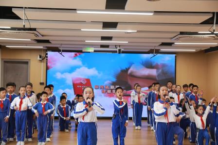 “宪”给你一生的守护 —— 布心小学“宪法宣传周”主题升旗仪式