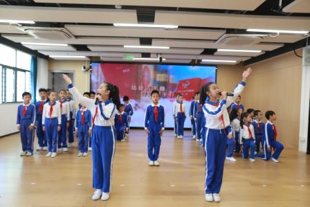 “宪”给你一生的守护 —— 布心小学“宪法宣传周”主题升旗仪式