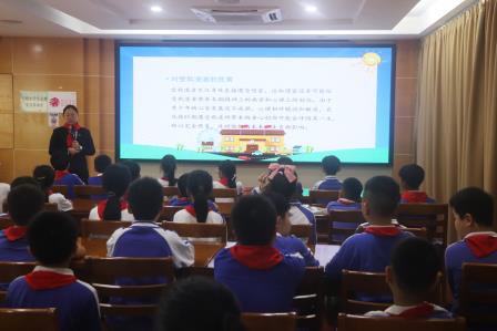 点亮法治之光，共护校园净土 ——罗湖法院“菜单式普法”专项活动走进东晓小学