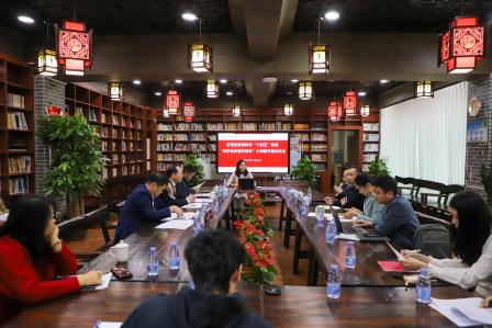 数智融合课题领，教育转型共前行 —— 罗湖区教育科学“十四五”规划“数字化转型共同体”小课题开题论证会在罗外实验圆满举行