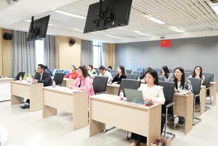 翠园东晓创新学校开展“党员骨干教师示范课”活动