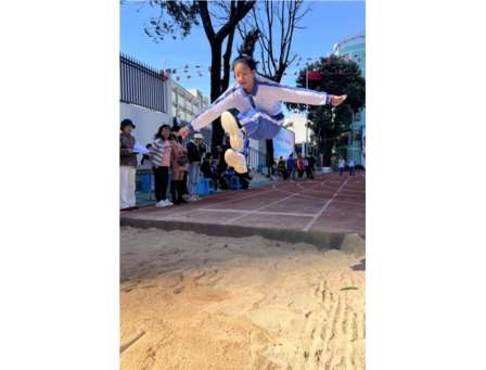 草埔小学举行“阳光体育嘉年华”活动