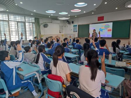 让“少年的你”远离校园欺凌——深圳市人民小学开展远离校园欺凌讲座