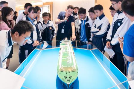 太燃啦！罗外实验半天校外课程中燃之旅：探索能源奥秘，拓展知识边界