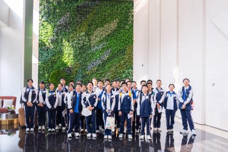 太燃啦！罗外实验半天校外课程中燃之旅：探索能源奥秘，拓展知识边界