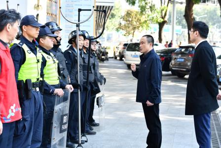 筑牢安全防线，守护校园平安 ——深圳市靖轩小学举行“护校队”应急处突演练活动