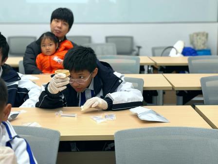 探秘生命序列 参访科技前沿|螺岭湖贝学校党支部前往华大集团总部参访 开展主题党日活动