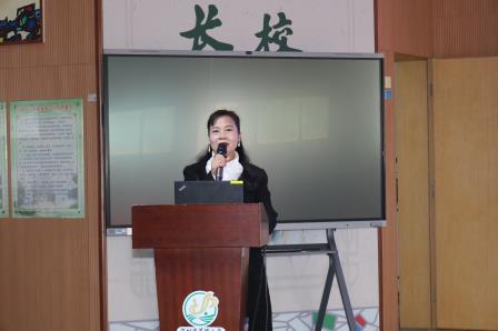 草埔小学举办家委工作表彰大会