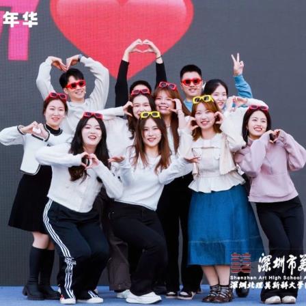 草地音乐会、创意集市……深美师生喜迎2025年，共赴心灵的狂欢