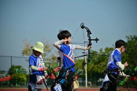 深圳市怡景小学射箭队再创辉煌，双冠双亚彰显实力