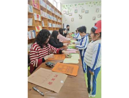 语文风采绽，数学智慧扬——翠茵学校期末嘉年华精彩纷呈