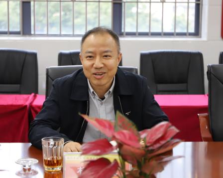 汇聚教育精英共筑幸福教育梦  创新教育智慧一起幸福向未来 ——黄黎明名校长工作室成功挂牌开班