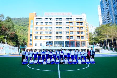 深圳市仙桐实验小学为在第7届罗湖区大创客节获奖学生举行颁奖仪式