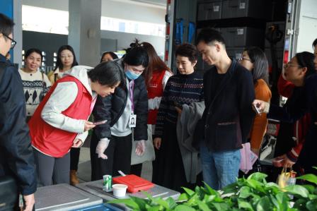 肇庆市怀集县教师团队到桂园中学开展家庭教育交流活动