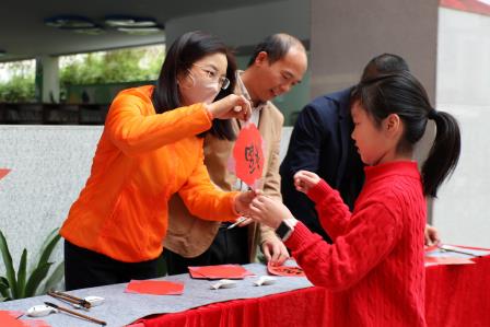   灵蛇献瑞开新篇 深耕细作启新程 | 罗湖小学新学期教职工大会暨学生返校欢迎活动
