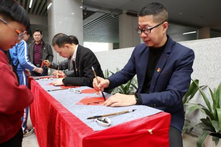   灵蛇献瑞开新篇 深耕细作启新程 | 罗湖小学新学期教职工大会暨学生返校欢迎活动