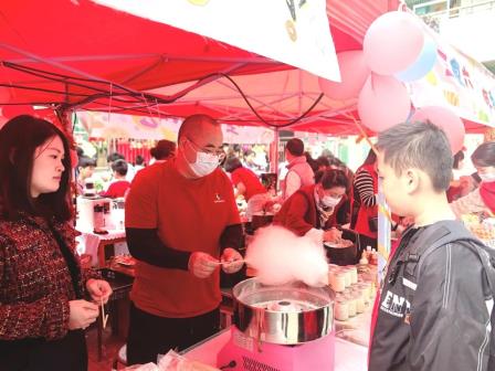  深圳市怡景小学举办“怡”心聚爱义卖嘉年华