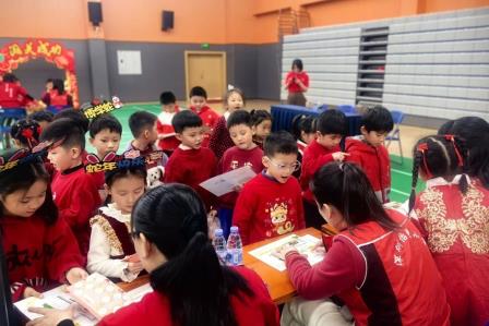 深圳市怡景小学一二年级开展阳光综合素养测评游园活动