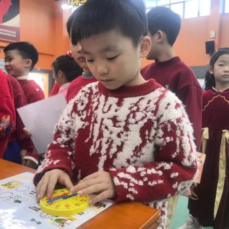 深圳市怡景小学一二年级开展阳光综合素养测评游园活动