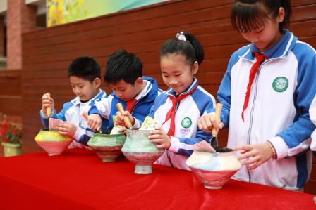 春暖花开，新岁可期 ——翠园东晓创新学校举行2024-2025学年第二学期开学典礼暨书记校长思政课