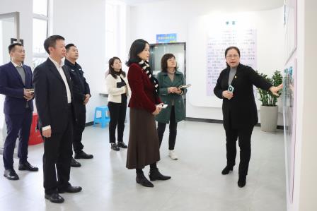 严督实导保安全，凝心聚力迎开学——罗湖区区委区政府领导赴翠园文锦中学督导调研