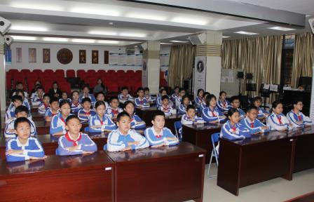 以生命之名守护安全，以责任之心点亮未来 ——深圳市南湖小学开展校长课堂第一讲