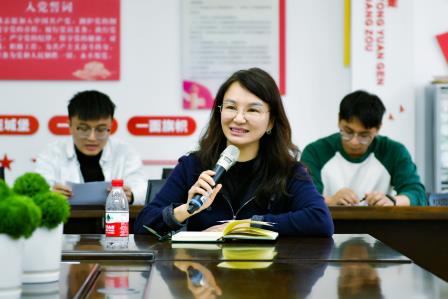 集思广益启新程，凝心聚力育桃李 ——深圳市景贝小学召开2024-2025学年度第二学期班主任工作会议