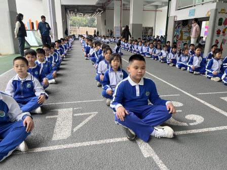 活力新学期，队列展风采
