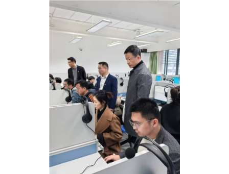 中层干部“先行先试”，以AI赋能教育创新，引领智慧校园新风尚——深圳市松泉实验学校举行“AI赋能·创新领航”中层干部数智赋能应用比赛