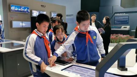 科创教育新篇章，智享出行启未来 ——深圳市翠竹外国语实验学校《探秘智享出行》校外实践课圆满开展