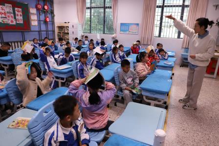 敲响防震警钟，共筑平安校园——深圳市向西小学开展防震减灾应急避险疏散演练活动