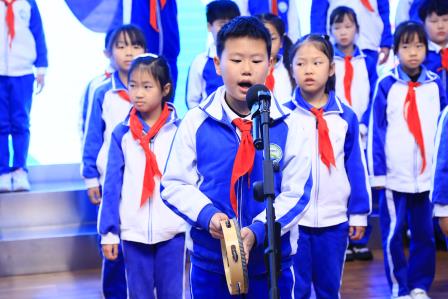 恭敬有礼我最美——深圳市螺岭教育集团仙桐实验小学敬少年评选启动仪式暨升旗仪式