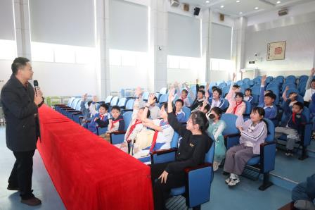 草埔小学召开社会实践意见征集会